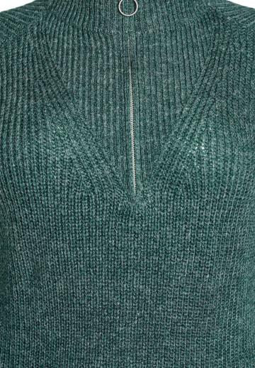 Вязаное платье