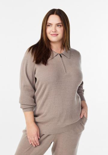 Пуловер с воротником поло