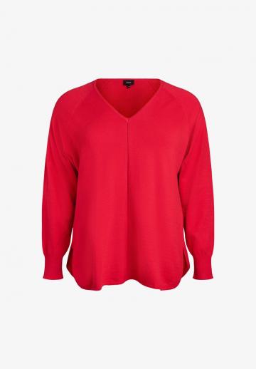 Пуловер с вырезом V