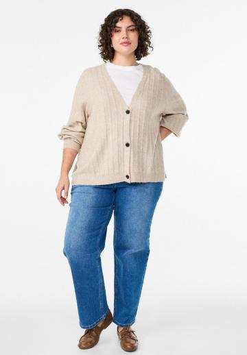 Вязаный жилет