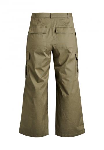 Брюки с накладными карманами