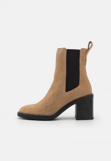 Ботинки челси