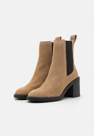 Ботинки челси