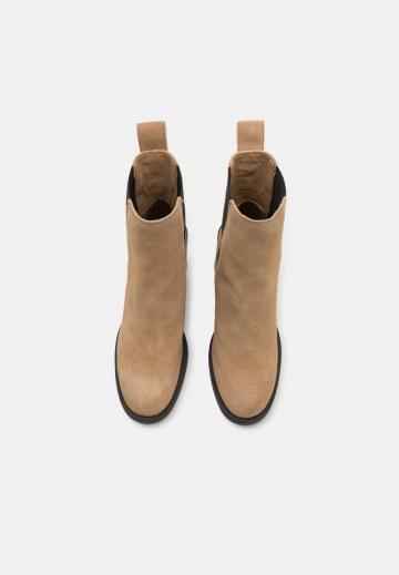 Ботинки челси