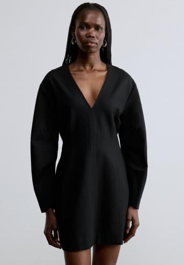 Короткое платье