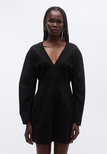 Короткое платье