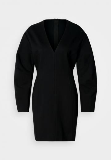 Короткое платье