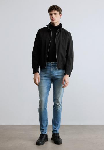 Узкие джинсы