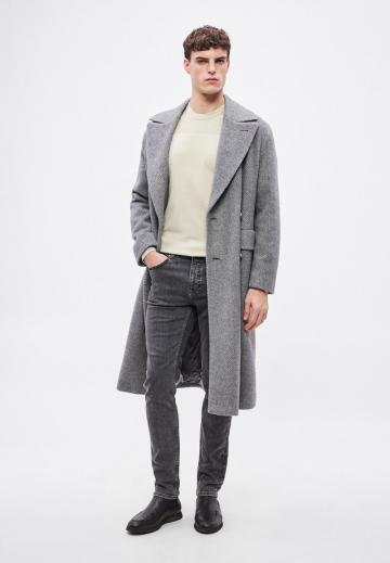 Узкие джинсы