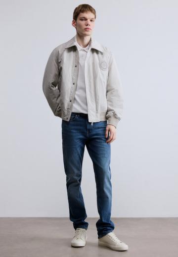 Узкие джинсы