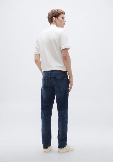 Узкие джинсы