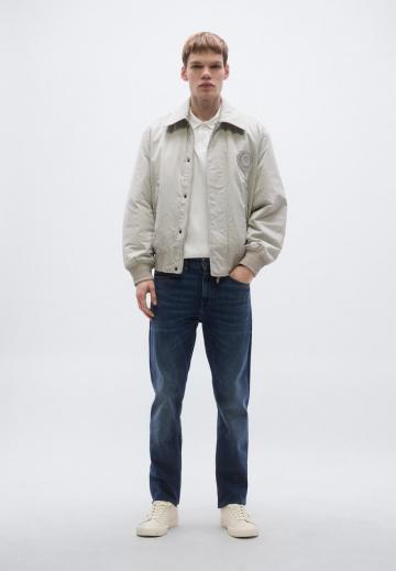 Узкие джинсы