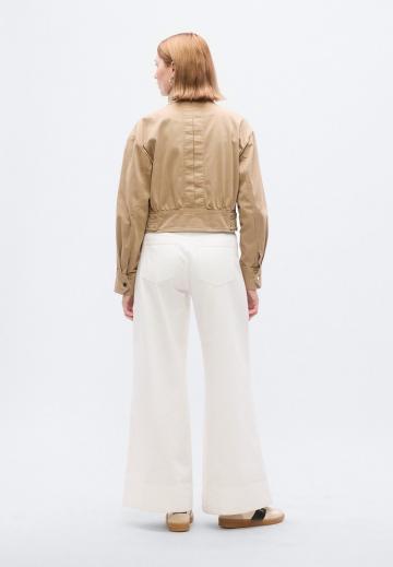 Куртка с накладнымит карманами