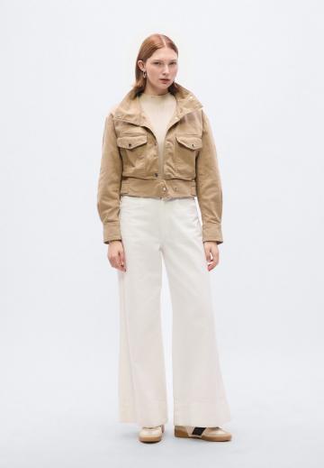 Куртка с накладнымит карманами