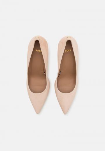 Туфли с высоким носом