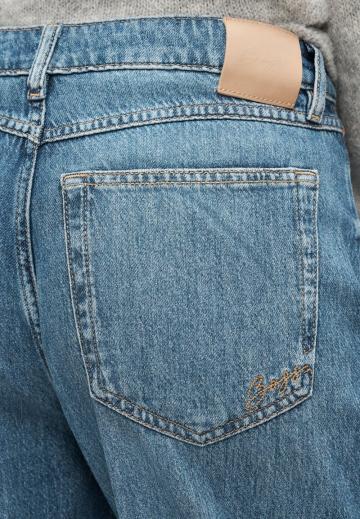 Свободные джинсы