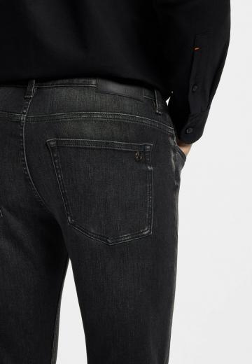 Узкие джинсы