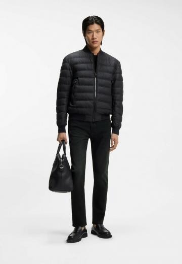 Узкие джинсы