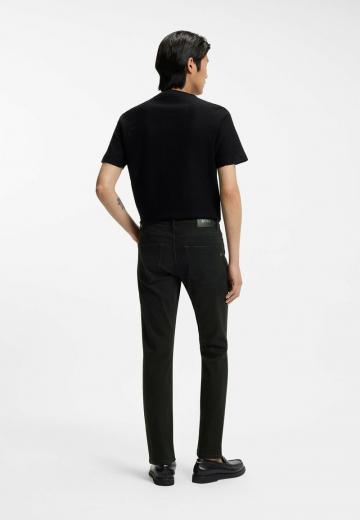 Узкие джинсы