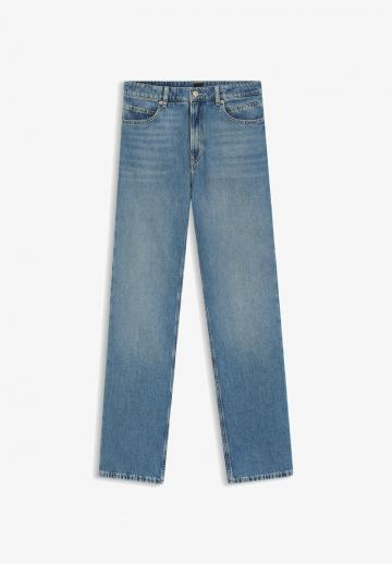 Прямые джинсы