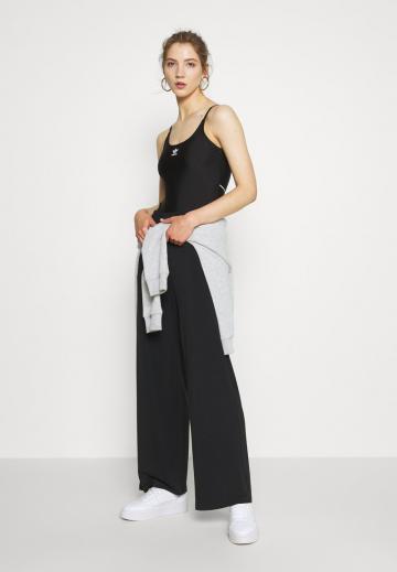 Спортивный топ