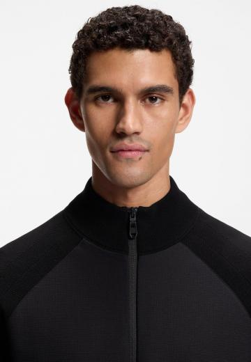 Спортивная кофта