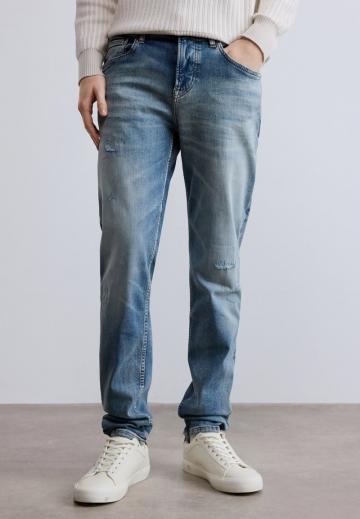 Узкие джинсы