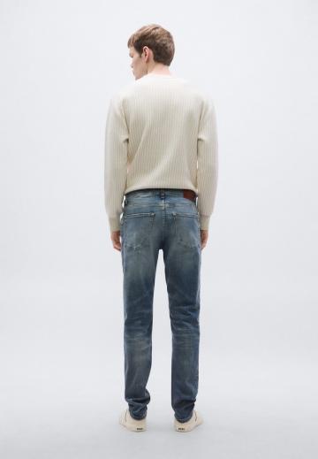 Узкие джинсы