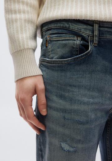 Узкие джинсы