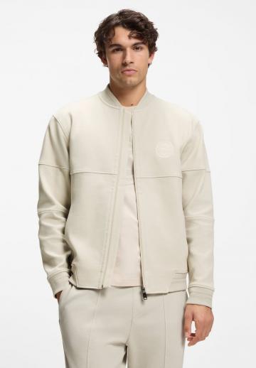 Спортивная куртка