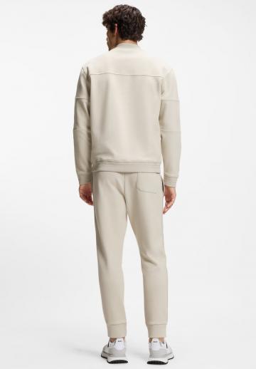 Спортивная куртка