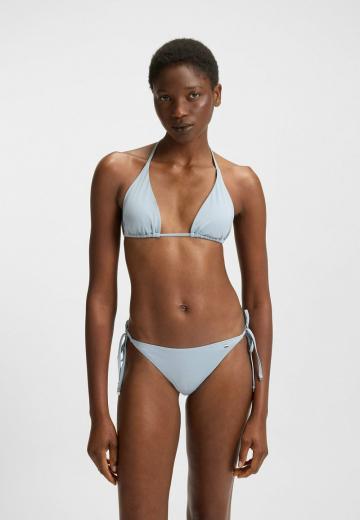 Треугольное бикини