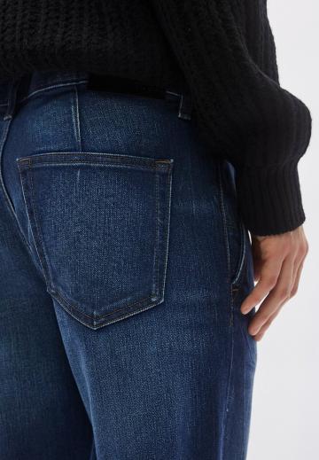 Прямые джинсы