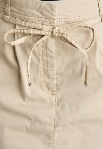 Юбка с накладными карманами