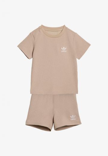 Набор одежды