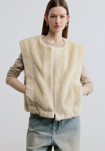 Пуховой жилет