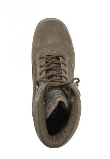 Походные ботинки