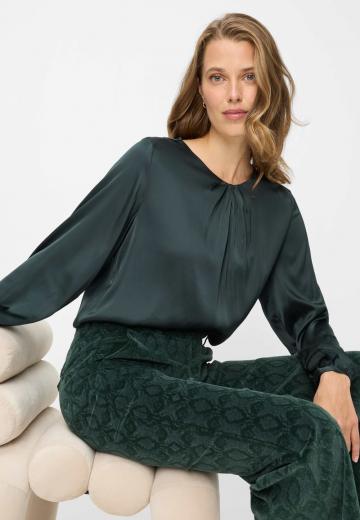 Атласная блузка