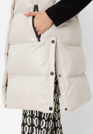 Длинный жилет