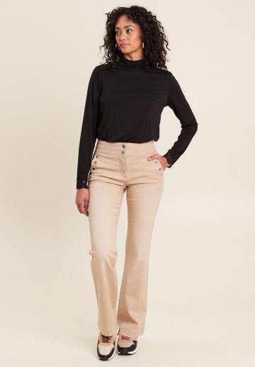 Клешеные брюки