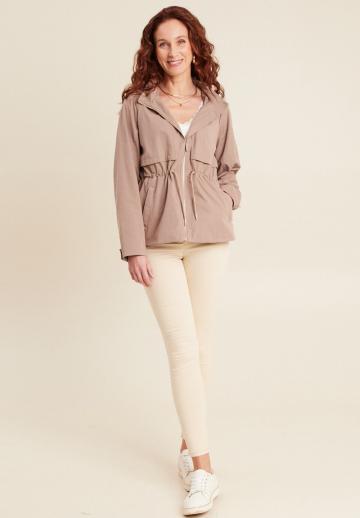 Куртка с накладнымит карманами