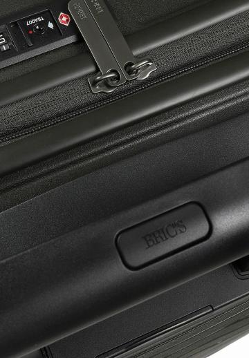 Чемодан на колесах