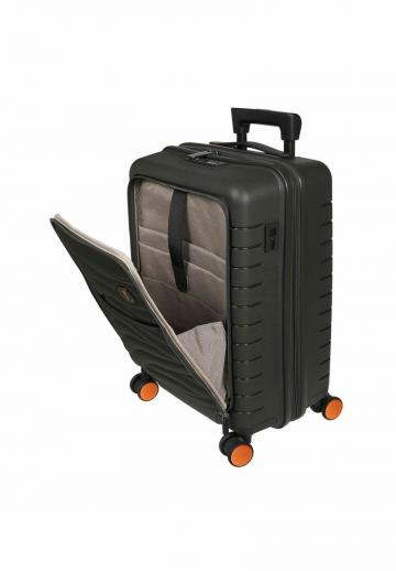 Чемодан на колесах