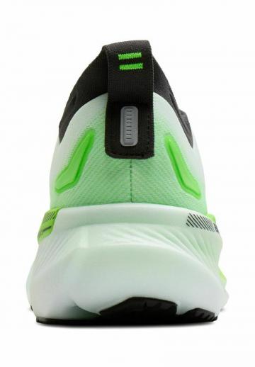 Беговые кроссовки