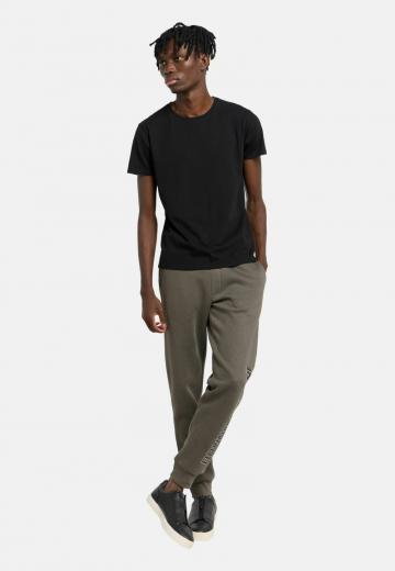 Спортивные штаны