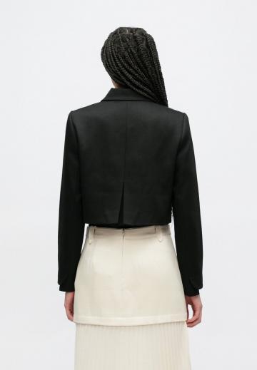 Блейзер с накладными карманами