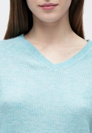 Пуловер с вырезом V