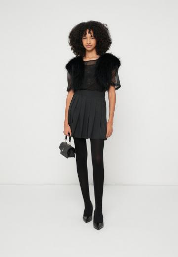 Пуховой жилет