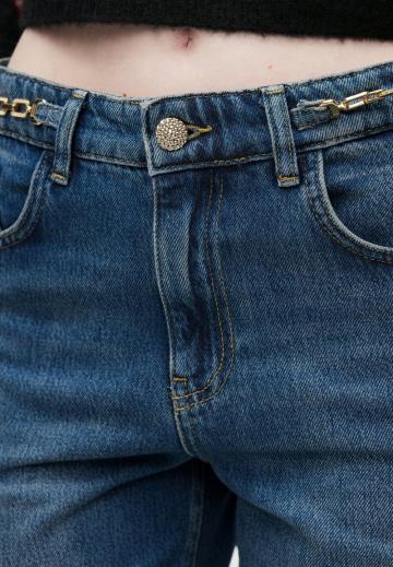 Прямые джинсы