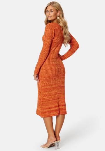 Вязаное платье